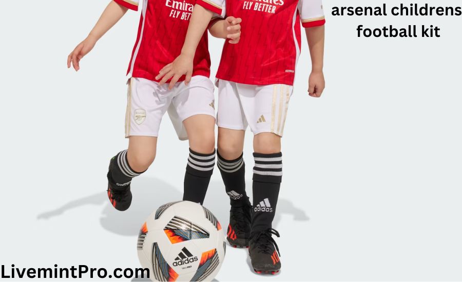 Arsenal children's football kit